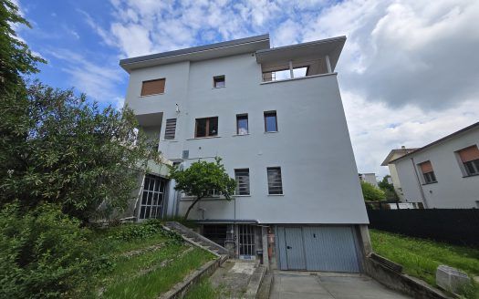Quadrilocale in vendita a Melzo